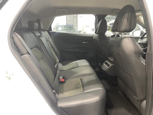 Used 2024 Nissan Ariya AWD image 17