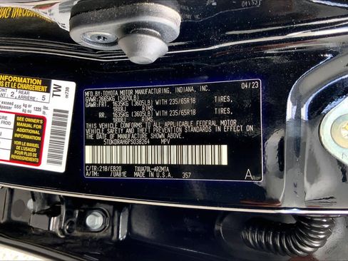 Used 2023 Toyota Highlander XLE image 36