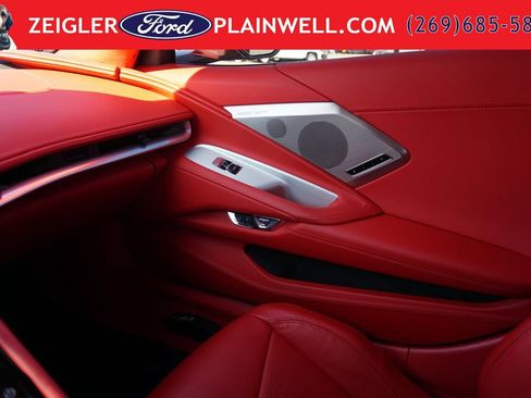 Used 2024 Chevrolet Corvette Stingray Premium Conv w/ Z51 Performance Package RWD image 35
