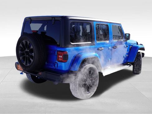 Certified 2023 Jeep Wrangler Unlimited Sahara w/ Cold Weather Group image 5