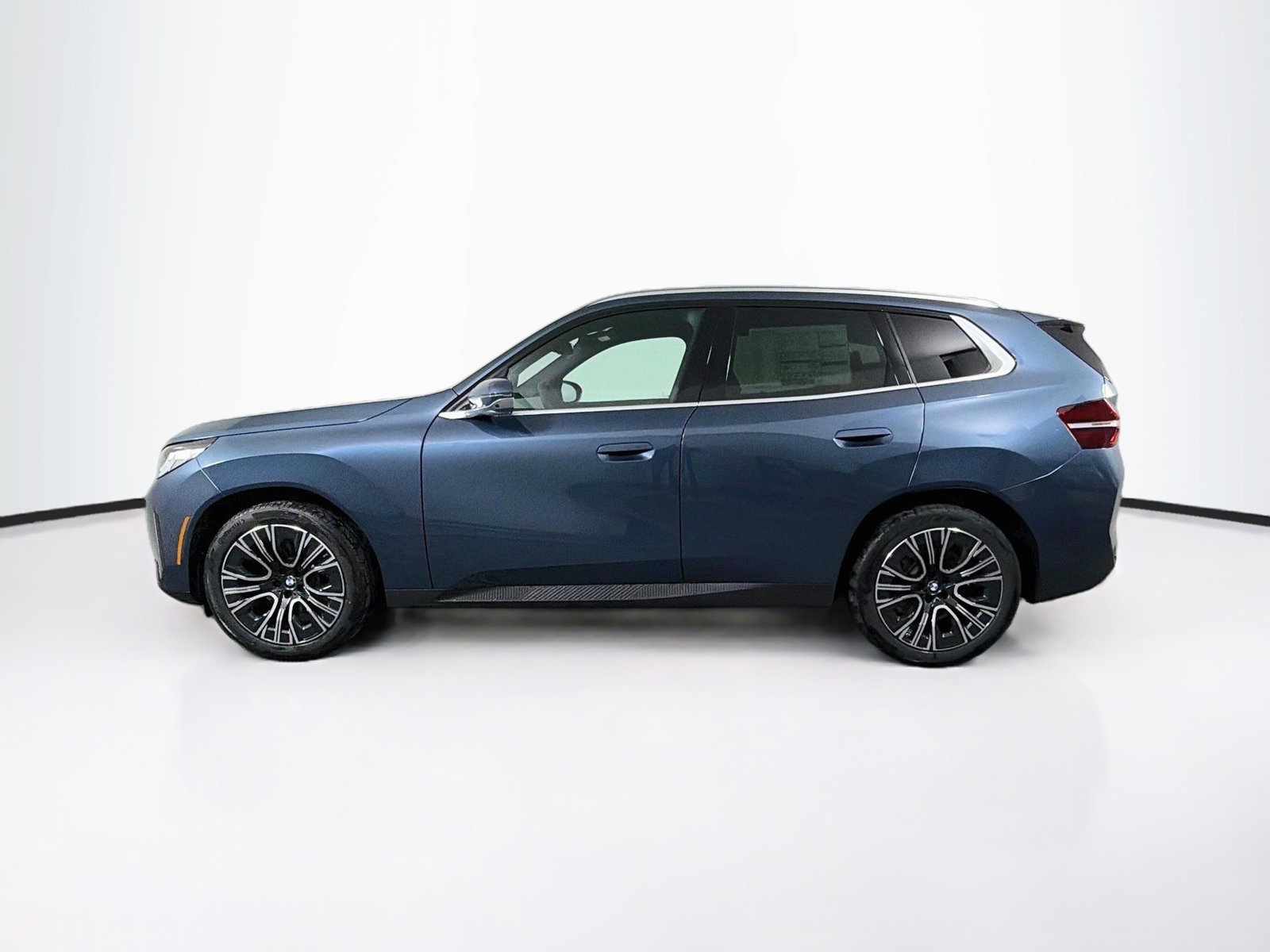 Used 2026 BMW X3 xDrive30i w/ Premium Package AWD/4WD image 4