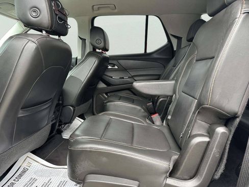 Used 2019 Chevrolet Traverse LT w/ LT Premium Package AWD/4WD image 23