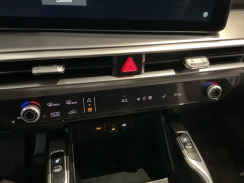 New 2026 Kia Sorento S w/ S Panoramic Sunroof Package image 15