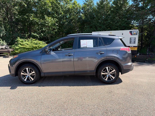 Used 2018 Toyota RAV4 XLE w/ Plus Extra Value Package AWD/4WD image 3