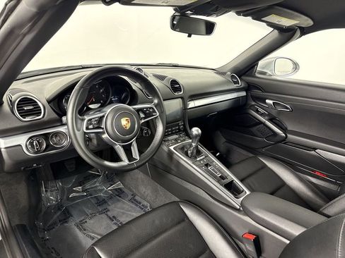 Certified 2018 Porsche 718 Boxster RWD image 4