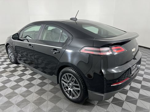 Used 2015 Chevrolet Volt Premium w/ Premium Trim Package FWD image 9