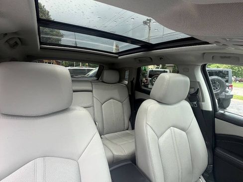 Used 2013 Cadillac SRX Luxury AWD/4WD image 33