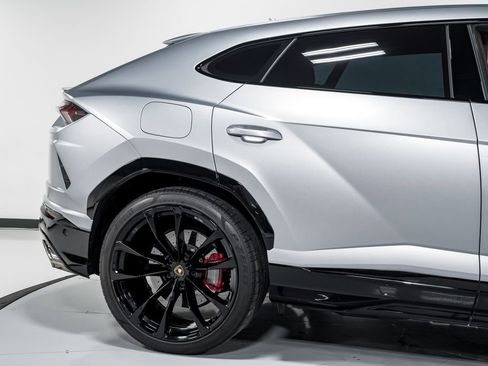 Used 2022 Lamborghini Urus AWD/4WD image 50