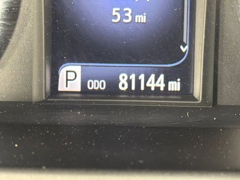 Used 2017 Toyota Camry XLE FWD image 27