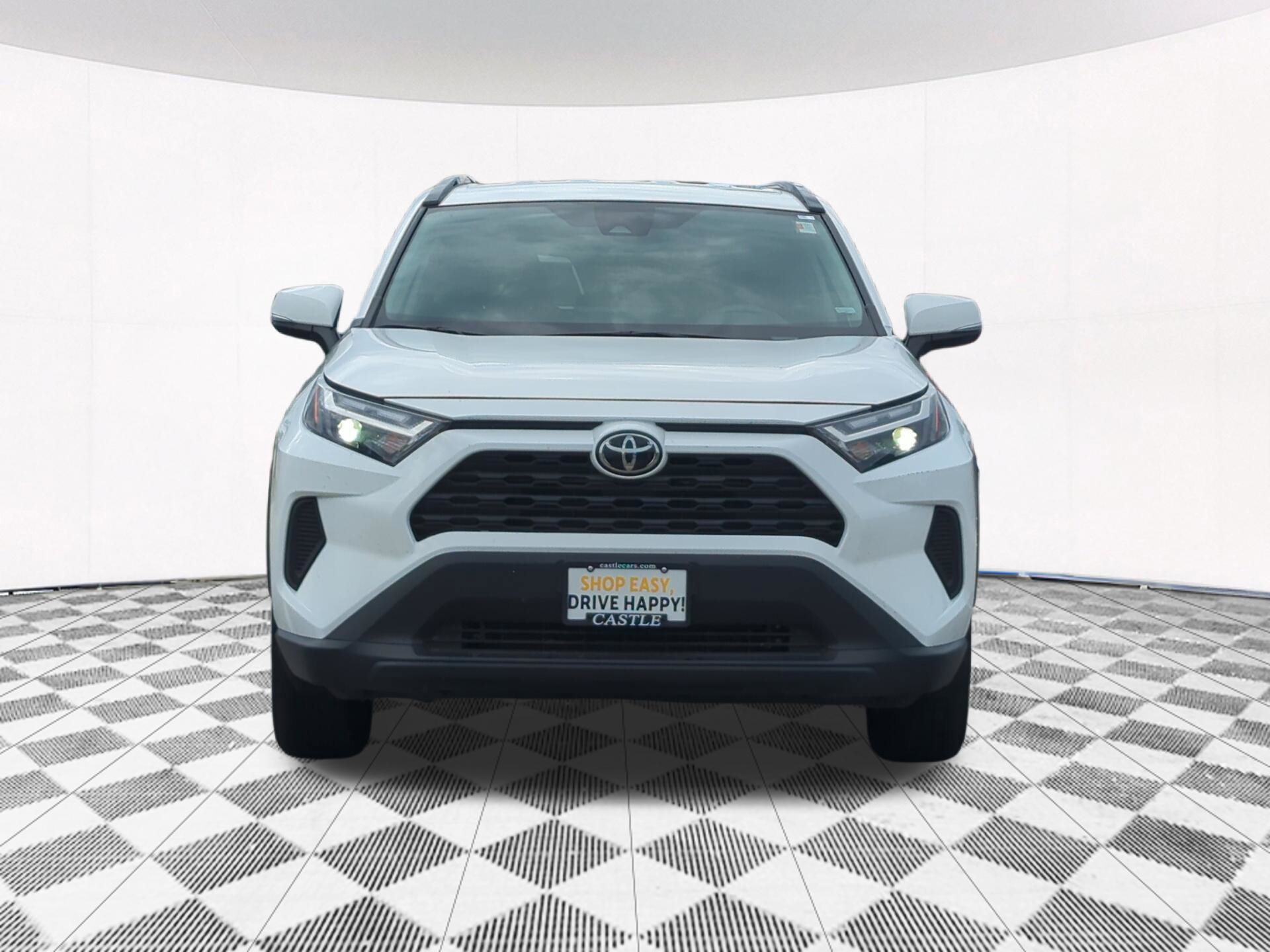 Used 2025 Toyota RAV4 XLE FWD image 8
