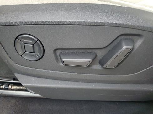 Used 2024 Audi Q8 e-tron Premium Plus w/ Premium Plus Package image 20