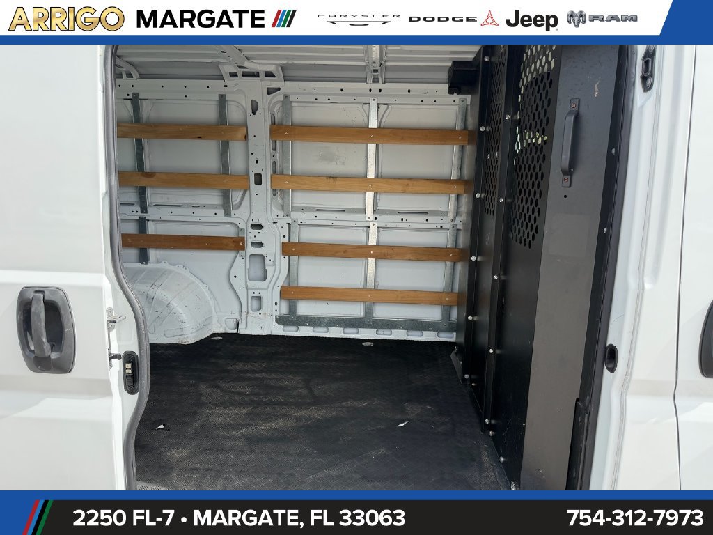 Used 2025 RAM ProMaster 2500 w/ U-Haul Equipment Group FWD image 15