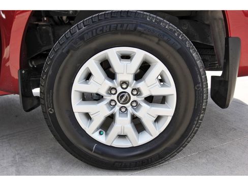 Used 2023 Nissan Frontier SV w/ Technology Package RWD image 30