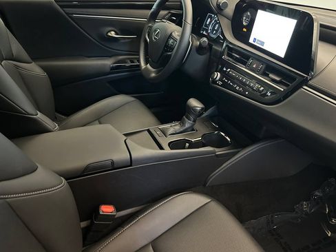 Used 2025 Lexus ES 350 w/ Accessory Package (Z2) FWD image 15
