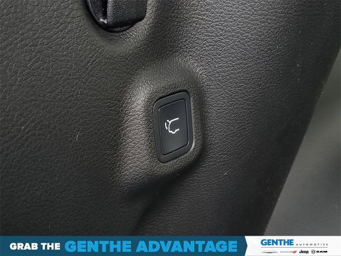 Used 2026 Jeep Compass Limited image 29