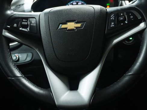 Used 2018 Chevrolet Trax LT w/ LT Convenience Package image 16