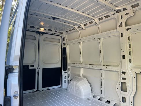 New 2026 RAM ProMaster 2500 w/ Premium Convenience Group image 17