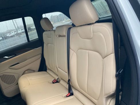 New 2025 Jeep Grand Cherokee Limited image 39