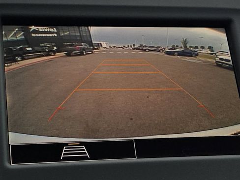 Used 2024 Chevrolet Equinox LT AWD/4WD image 13