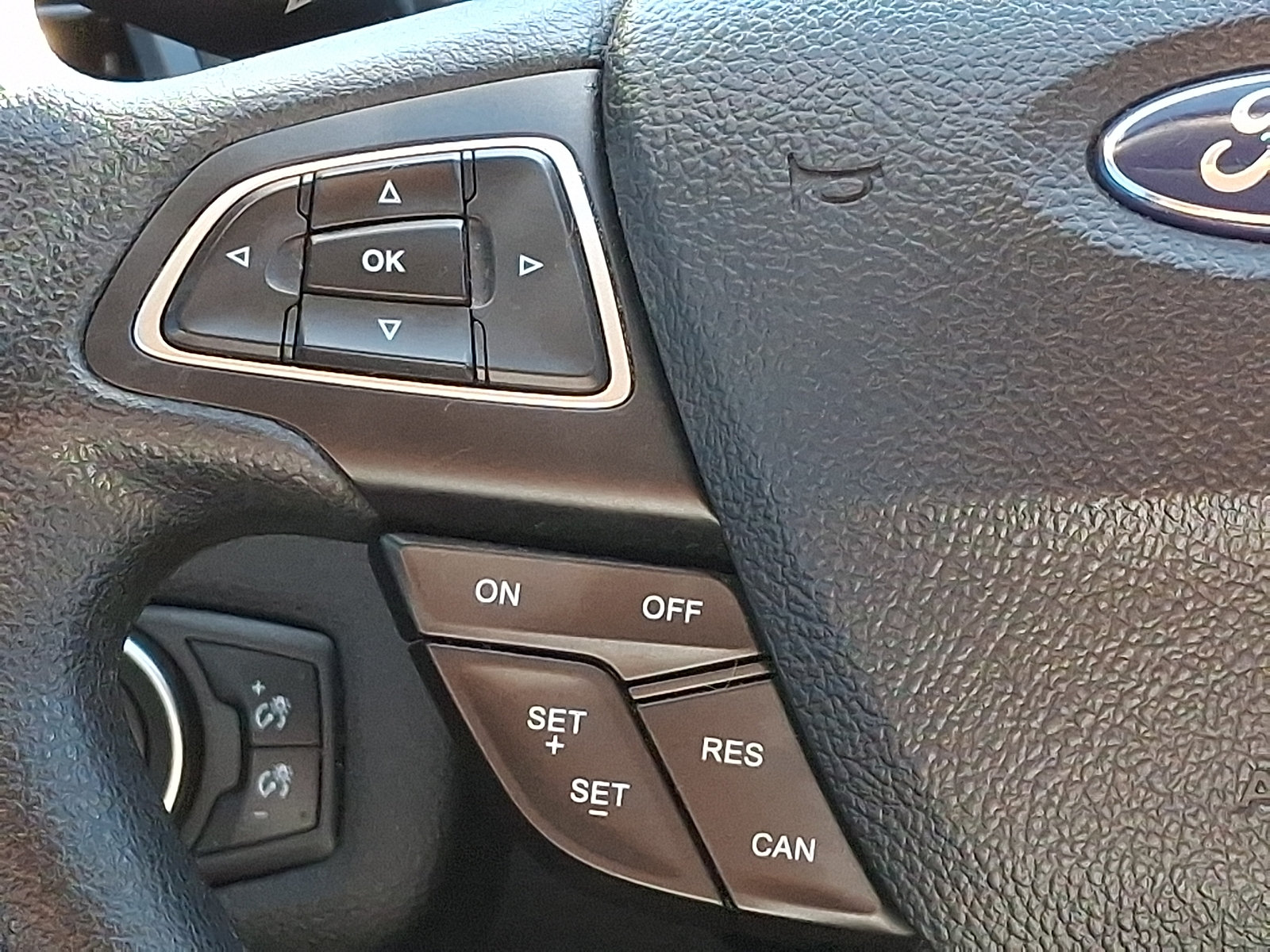 Used 2017 Ford Escape S FWD image 21