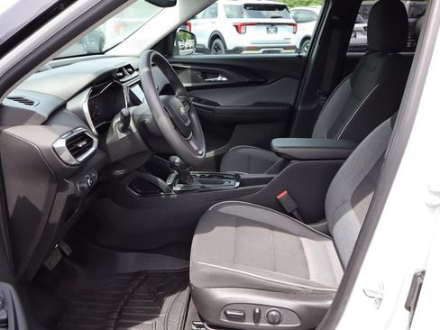 Used 2022 Chevrolet TrailBlazer LT w/ Convenience Package AWD/4WD image 22