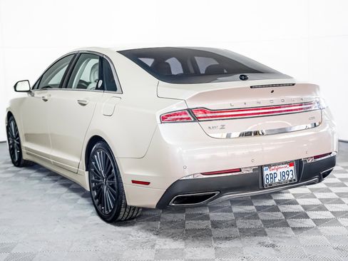 Used 2018 Lincoln MKZ Reserve image 2