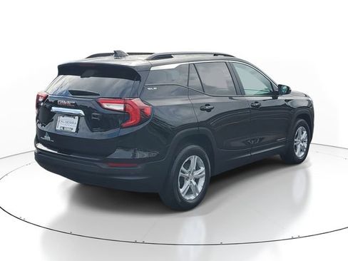 Certified 2024 GMC Terrain SLE w/ Driver Convenience Package FWD image 4
