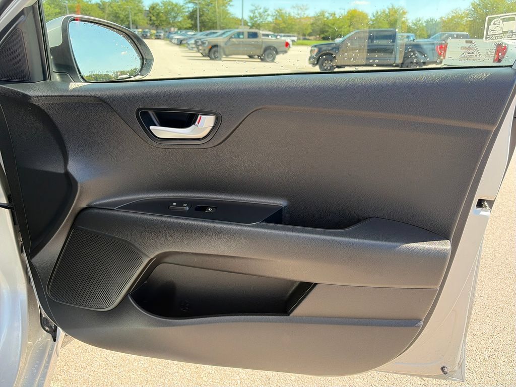 Used 2019 Kia Rio S FWD image 9