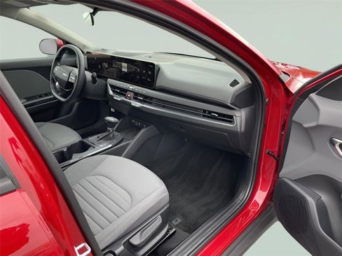 Used 2025 Kia K4 EX image 21