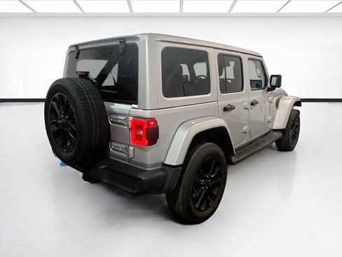 Used 2024 Jeep Wrangler Unlimited Sahara w/ Safety Group AWD/4WD image 3