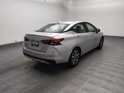 Used 2021 Nissan Versa SV FWD image 10