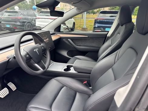 Used 2024 Tesla Model Y Performance AWD/4WD image 5