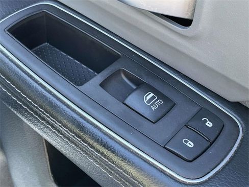 Used 2023 RAM 2500 Big Horn w/ Level 1 Equipment Group image 17