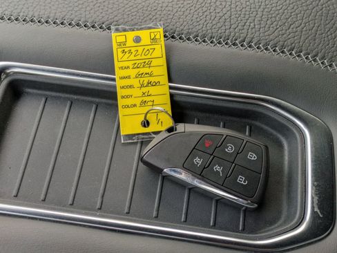 Used 2024 GMC Yukon XL Denali AWD/4WD image 36