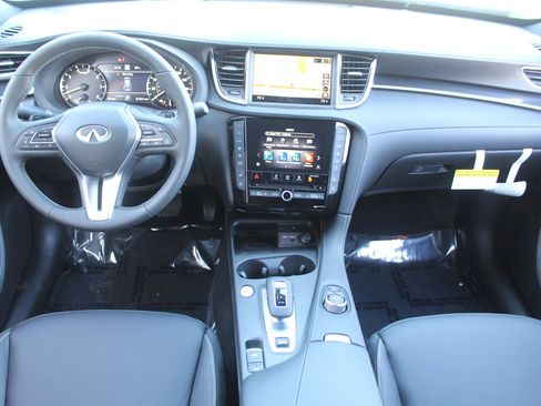 Certified 2025 INFINITI QX50 Sport image 15