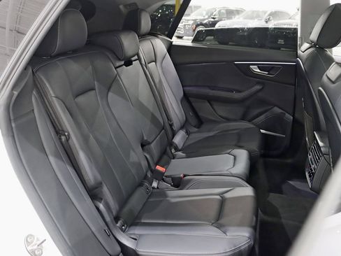 Used 2023 Audi Q8 Premium Plus w/ Premium Plus Package AWD/4WD image 31