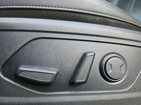 Used 2023 Kia Sorento EX AWD/4WD image 32