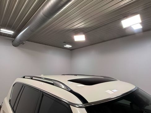 Used 2019 Nissan Armada Platinum w/ Captain's Chairs Package AWD/4WD image 43