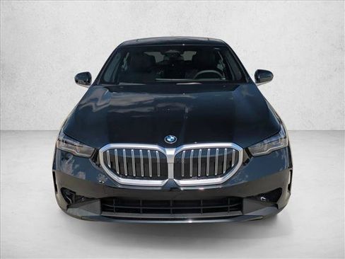 Used 2026 BMW 530i xDrive w/ Premium Package AWD/4WD image 6