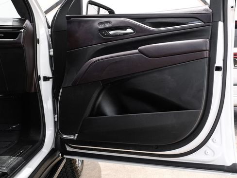 Used 2023 Cadillac Escalade Sport Platinum RWD image 49