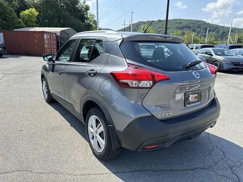 Used 2019 Nissan Kicks S FWD image 7