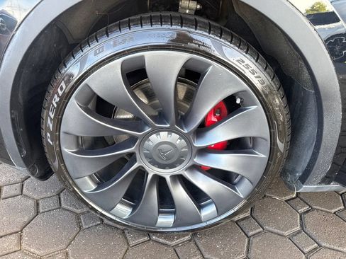 Used 2021 Tesla Model Y Performance AWD/4WD image 12