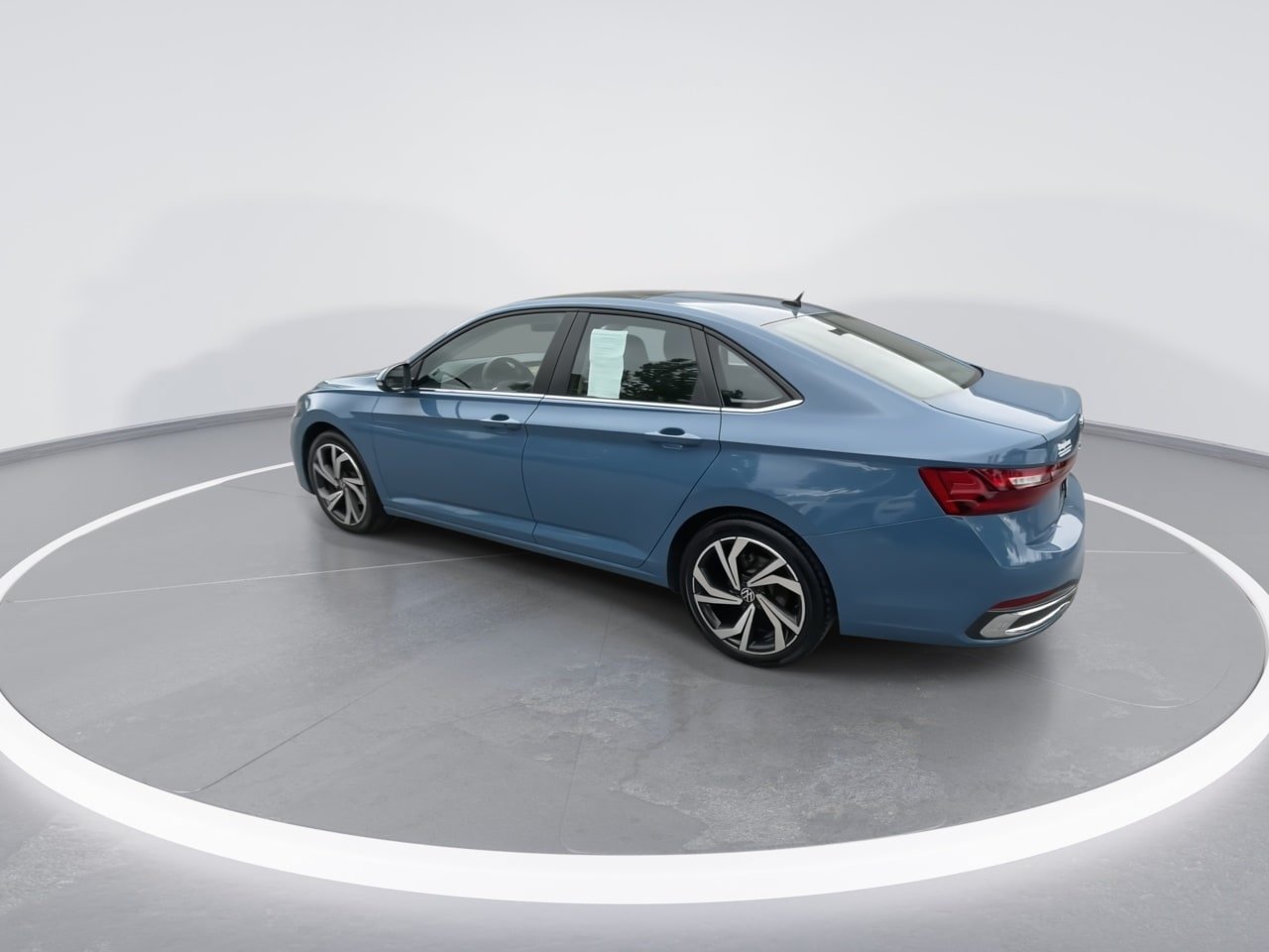 Used 2025 Volkswagen Jetta SEL FWD image 13