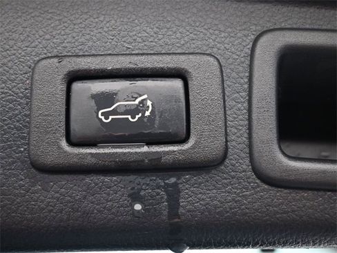 Used 2018 Subaru Forester 2.5i Touring w/ Popular Package #3B image 27