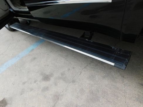 Used 2015 GMC Yukon XL Denali w/ Touring Package image 22