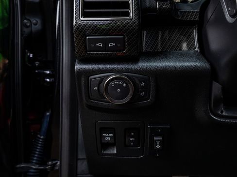 Used 2019 Ford F150 Raptor w/ Equipment Group 802A Luxury image 21