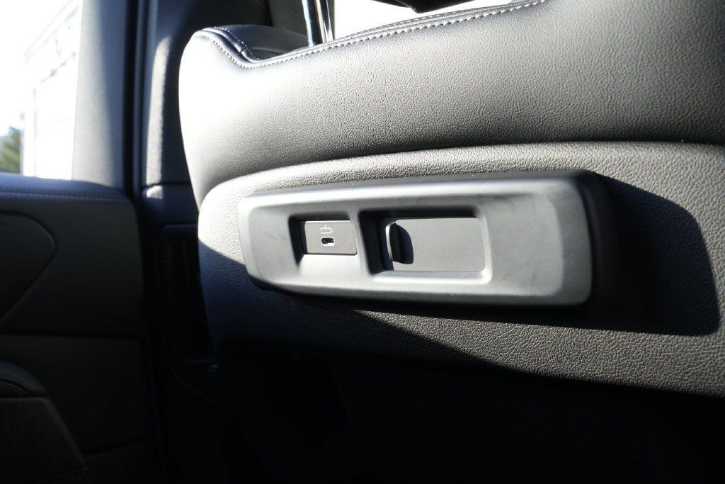 Used 2023 BMW X5 xDrive40i w/ Premium Package AWD/4WD image 46