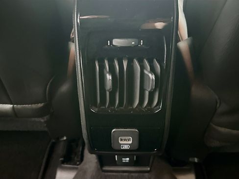 Used 2023 Jeep Compass Latitude image 28