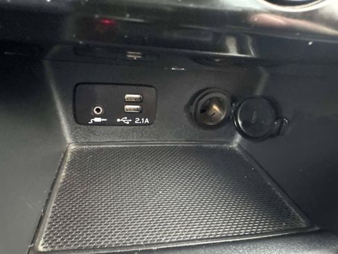 Used 2022 Subaru Forester Touring image 39