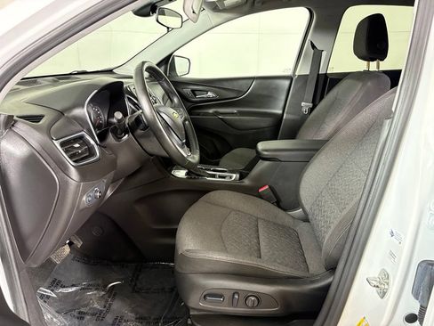 Used 2024 Chevrolet Equinox LT FWD image 16
